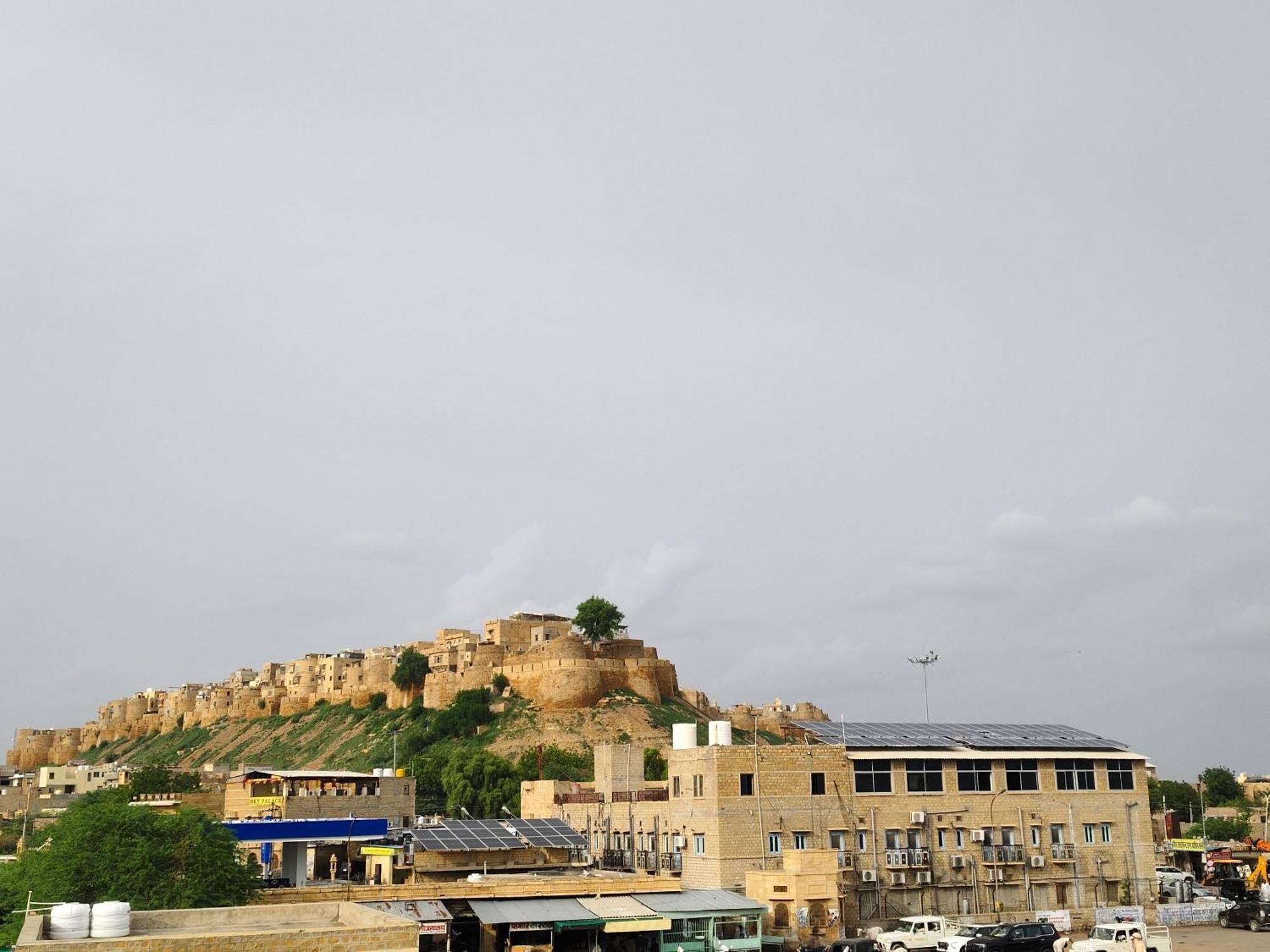 Hotel Golden Night Jaisalmer Exterior photo